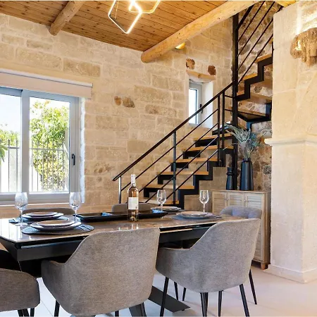 Smaragda Stone Retreat With Private Pool *