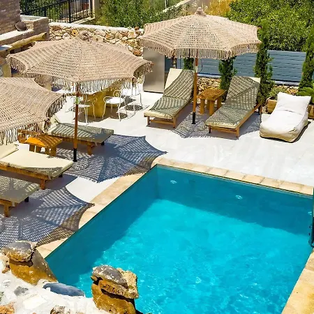 Villa Smaragda Stone Retreat With Private Pool *