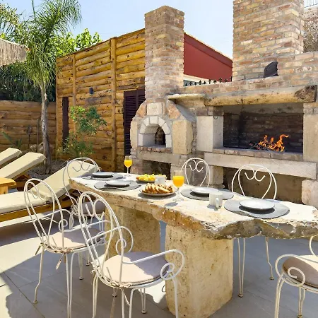Smaragda Stone Retreat With Private Pool