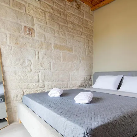 Villa Smaragda Stone Retreat With Private Pool *