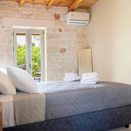 Smaragda Stone Retreat With Private Pool