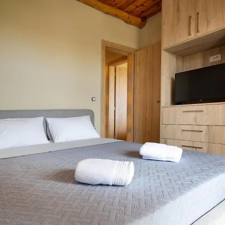 Smaragda Stone Retreat With Private Pool Chania (Crete)